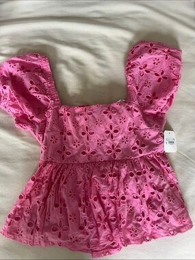 Altar’d State -pink eyelet top, lined, with bow at back - NWT - size small